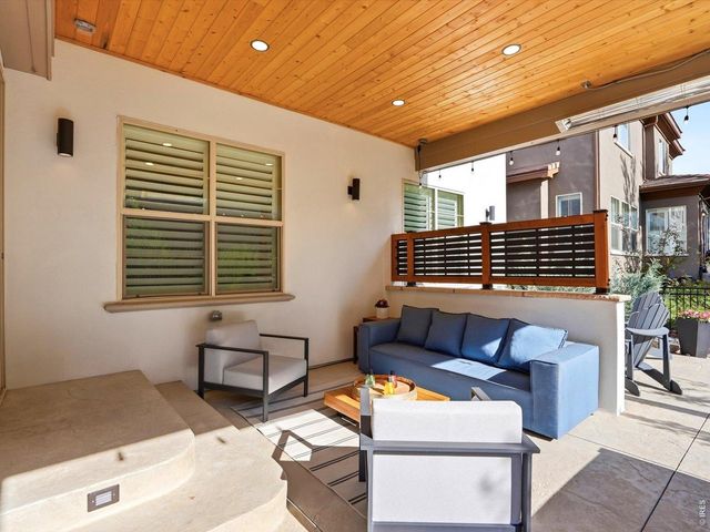 10562 Montecito Dr, Lone Tree, CO 80124