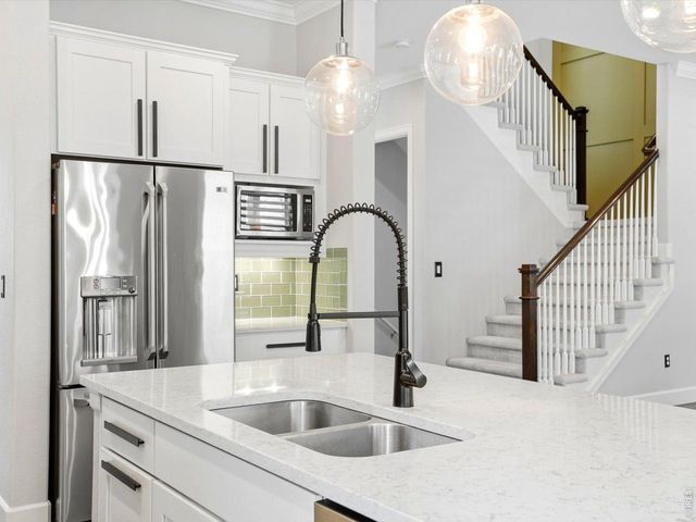 10562 Montecito Dr, Lone Tree, CO 80124