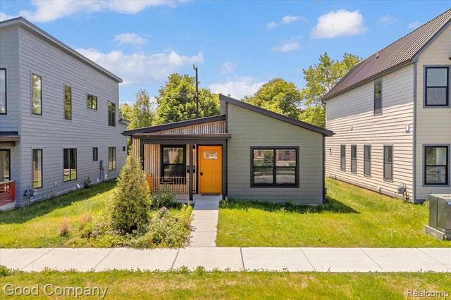 2819 16th Street, Detroit, MI 48216