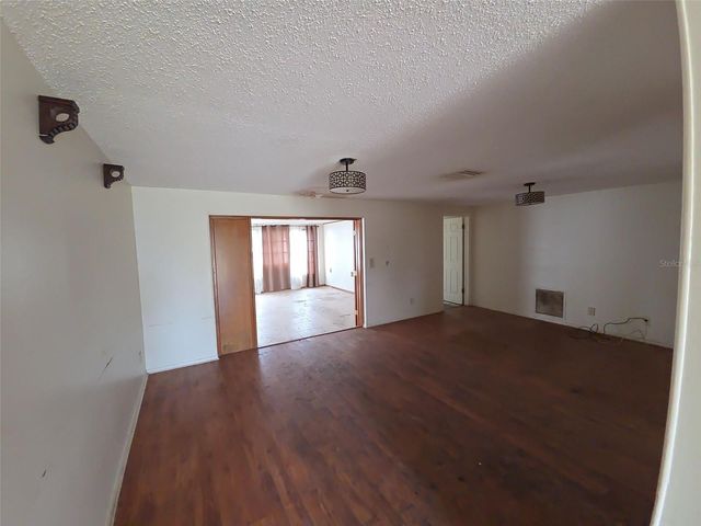 7441 1ST STREET N, St Petersburg, FL 33702