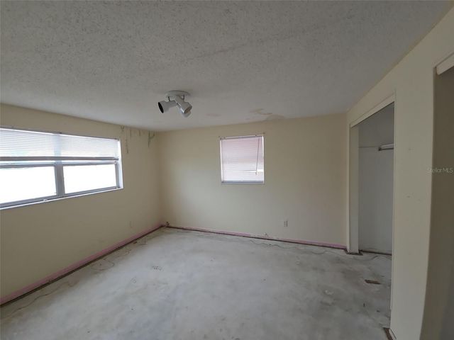 7441 1ST STREET N, St Petersburg, FL 33702