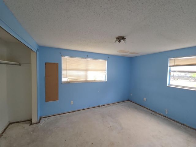 7441 1ST STREET N, St Petersburg, FL 33702