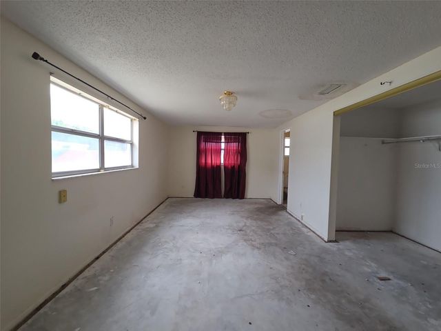 7441 1ST STREET N, St Petersburg, FL 33702