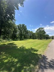 26 E 958 Road, Vian, OK 74962