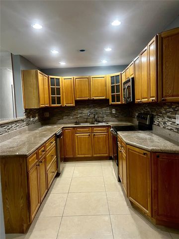 3720 SW 32nd Ave, West Park, FL 33023