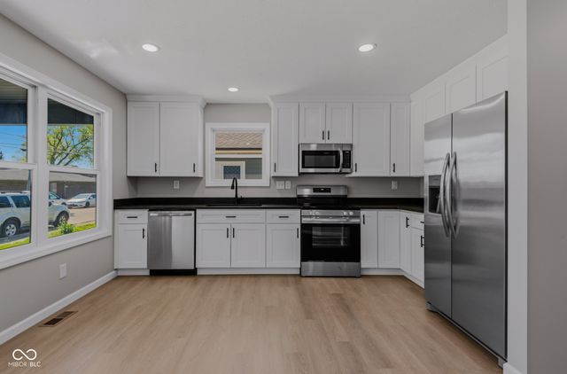 304 Highlawn Avenue, Seymour, IN 47274