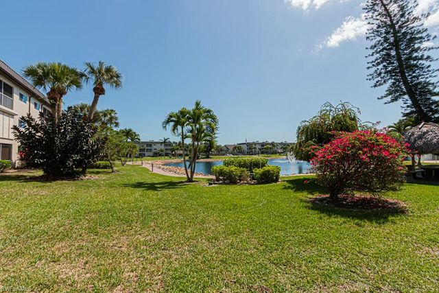1022 Manatee RD D107, Naples, FL 34114