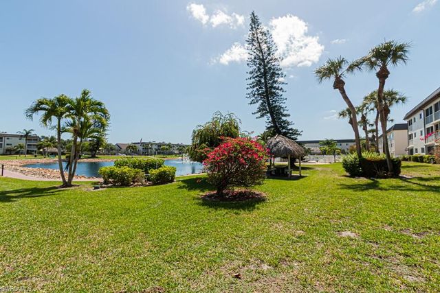 1022 Manatee RD D107, Naples, FL 34114