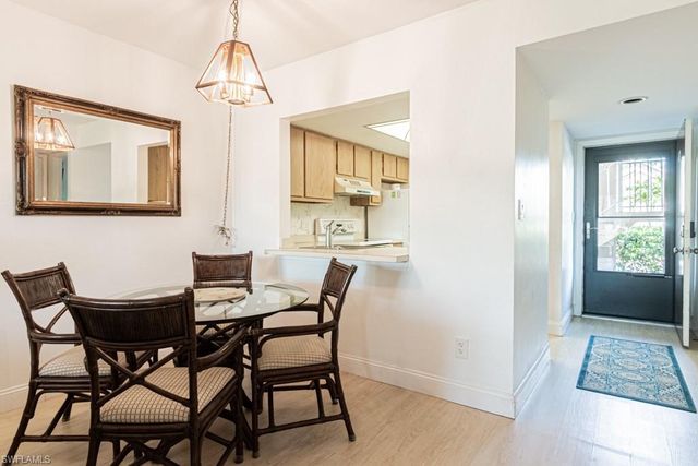 1022 Manatee RD D107, Naples, FL 34114