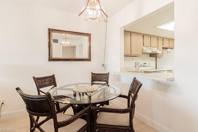 1022 Manatee RD D107, Naples, FL 34114