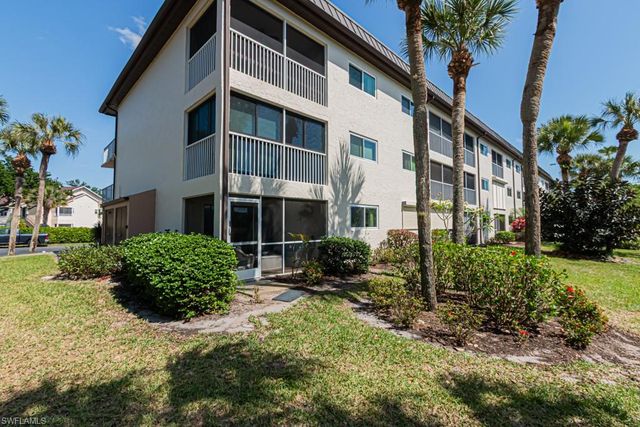 1022 Manatee RD D107, Naples, FL 34114