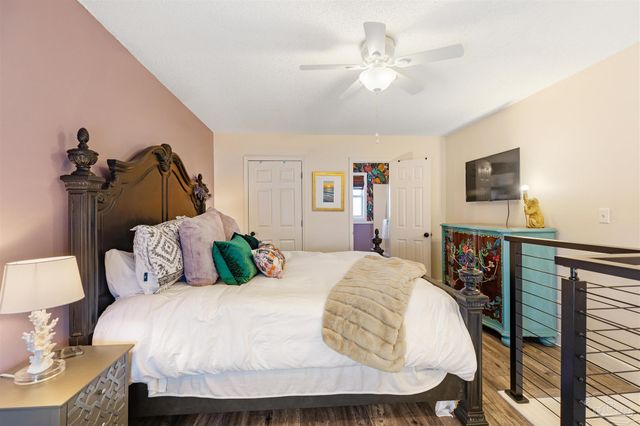 1430 Tina Dr 8, Navarre Beach, FL 32566