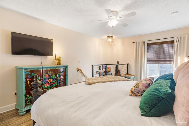 1430 Tina Dr 8, Navarre Beach, FL 32566