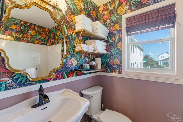 1430 Tina Dr 8, Navarre Beach, FL 32566