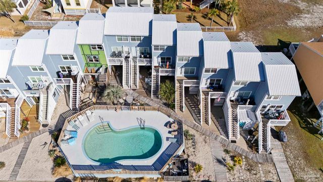 1430 Tina Dr 8, Navarre Beach, FL 32566