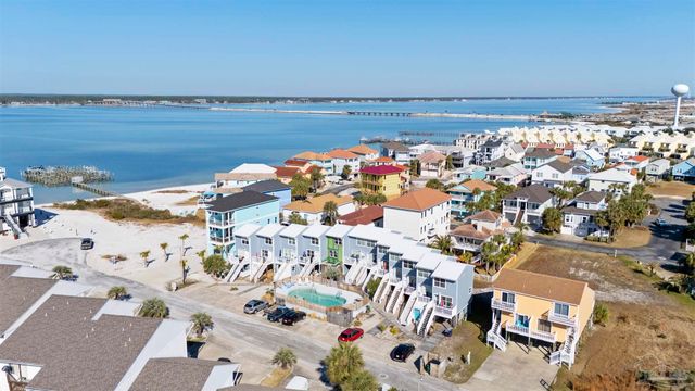 1430 Tina Dr 8, Navarre Beach, FL 32566