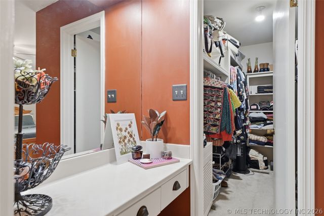 6652 E 46th Place, Tulsa, OK 74145