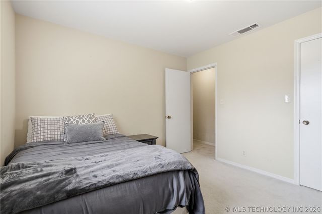 6652 E 46th Place, Tulsa, OK 74145