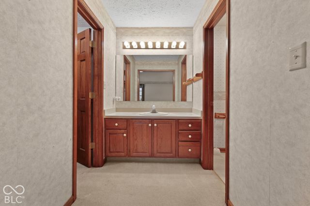 431 N Timber Trail, Greenwood, IN 46142