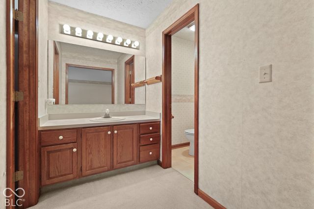 431 N Timber Trail, Greenwood, IN 46142