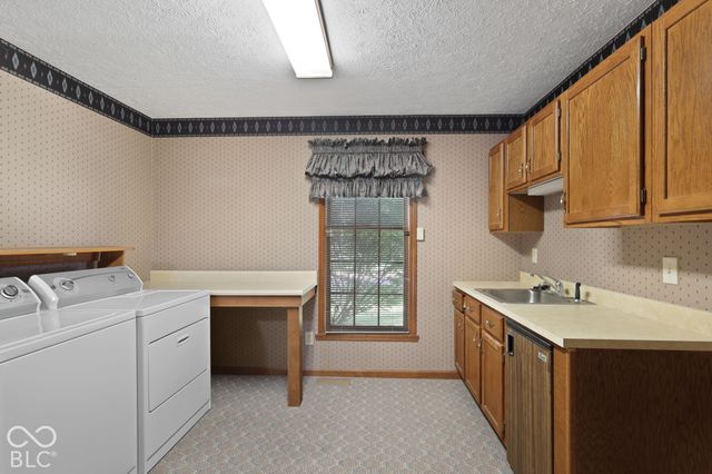 431 N Timber Trail, Greenwood, IN 46142