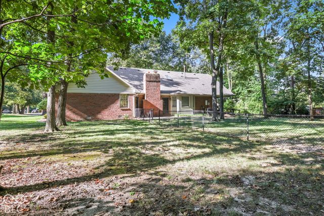 431 N Timber Trail, Greenwood, IN 46142