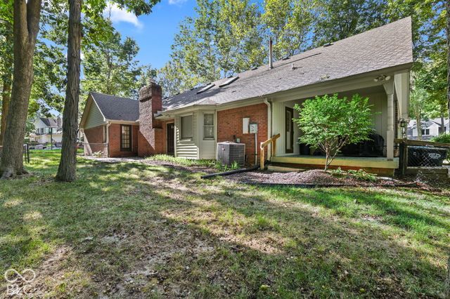 431 N Timber Trail, Greenwood, IN 46142
