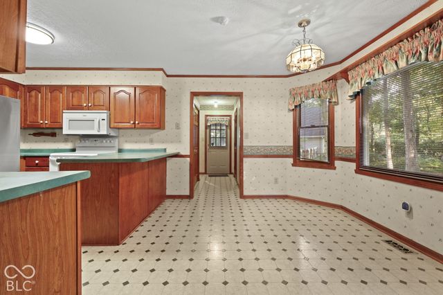 431 N Timber Trail, Greenwood, IN 46142