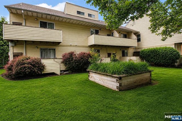 156 Liberty Street 8, Little Ferry, NJ 07643