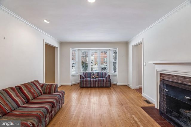 8012 BARRON ST, Takoma Park, MD 20912