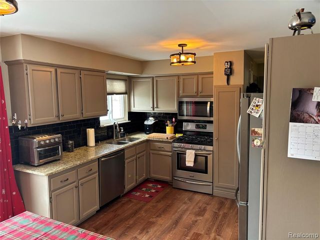 45284 Spagnuolo Road, Macomb, MI 48044