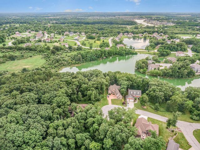 81 Morena Terrace, Crown Point, IN 46307