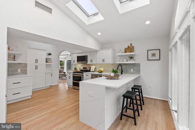 7616 ADMIRAL DR, Alexandria, VA 22308