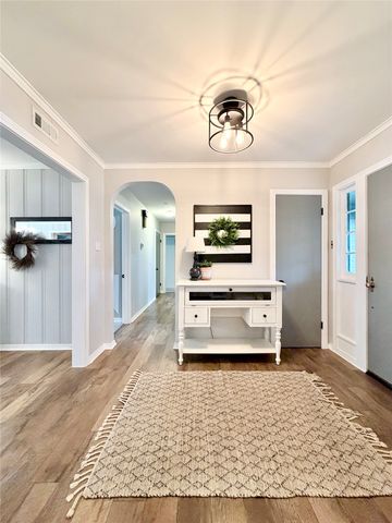 809 S Leggett Drive, Abilene, TX 79605