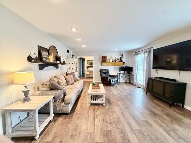 809 S Leggett Drive, Abilene, TX 79605