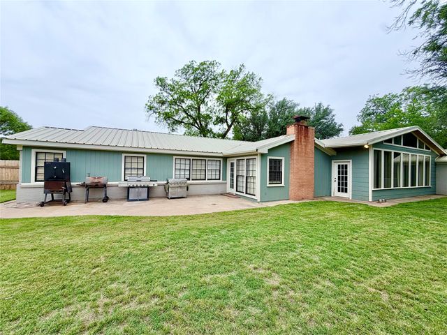 809 S Leggett Drive, Abilene, TX 79605