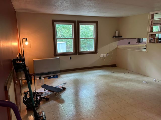 220 Monadnock Street, Troy, NH 03465