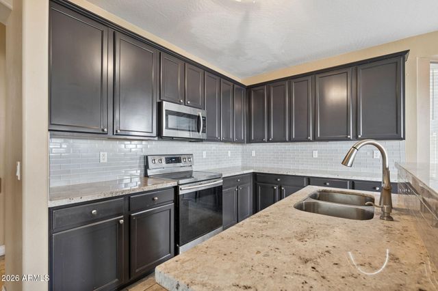 5750 W T RYAN Lane, Laveen, AZ 85339