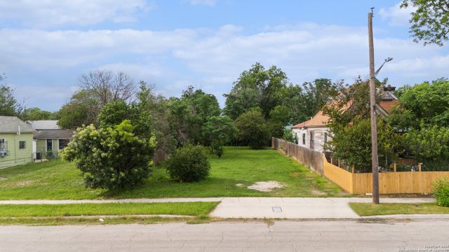 620 Sherman, San Antonio, TX 78202