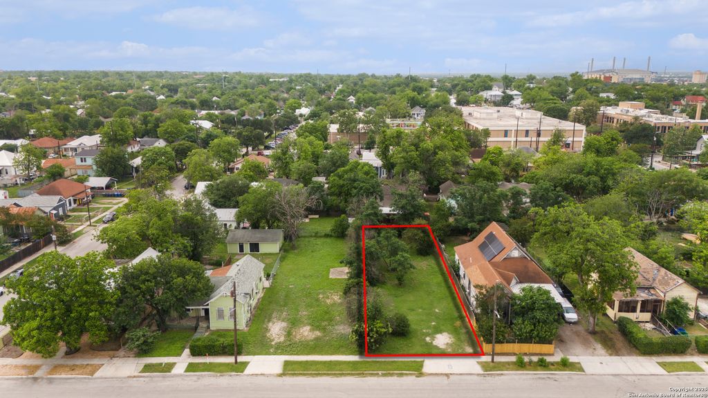 620 Sherman, San Antonio, TX 78202