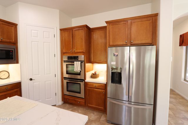 2004 W Calle De Las Estrellas Drive, Phoenix, AZ 85085