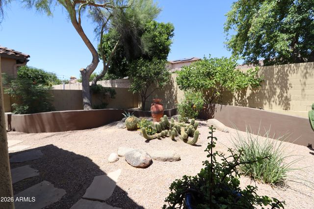 2004 W Calle De Las Estrellas Drive, Phoenix, AZ 85085
