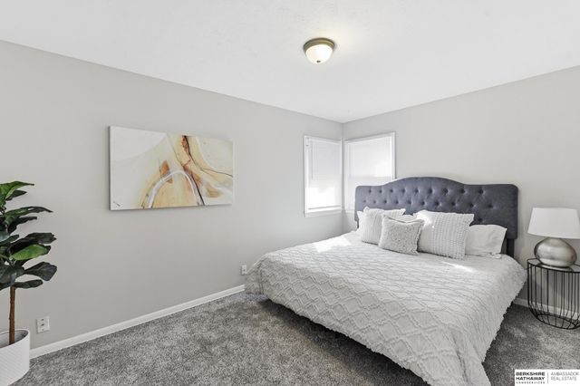 9133 Ames Avenue, Omaha, NE 68134