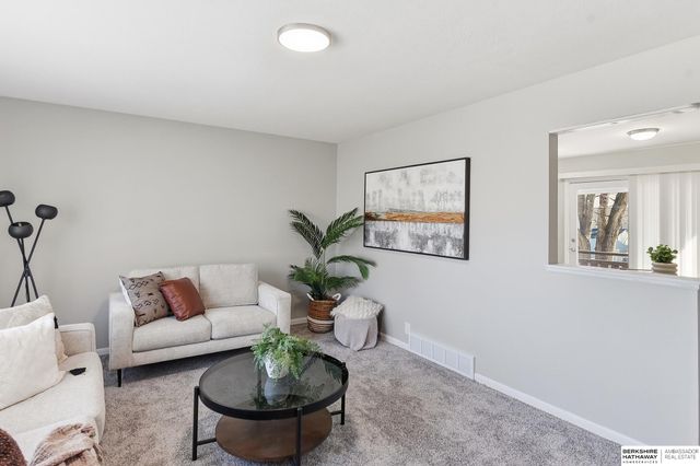 9133 Ames Avenue, Omaha, NE 68134