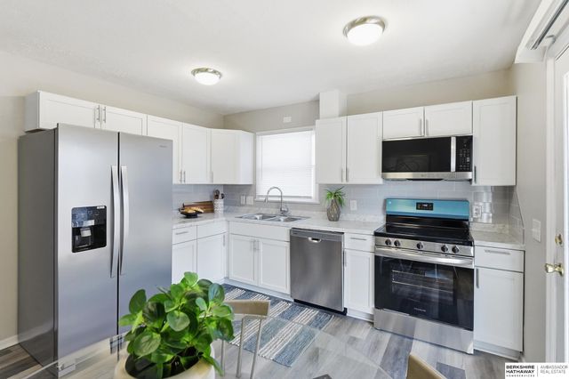 9133 Ames Avenue, Omaha, NE 68134