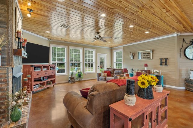 655 Texas 236 Highway, Moody, TX 76557