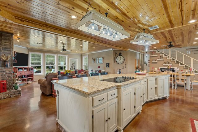 655 Texas 236 Highway, Moody, TX 76557