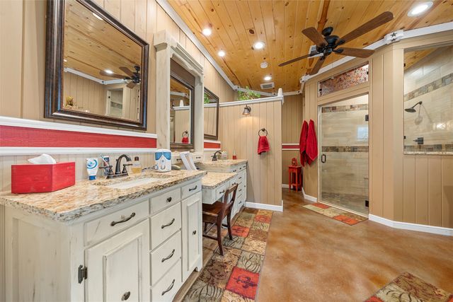 655 Texas 236 Highway, Moody, TX 76557