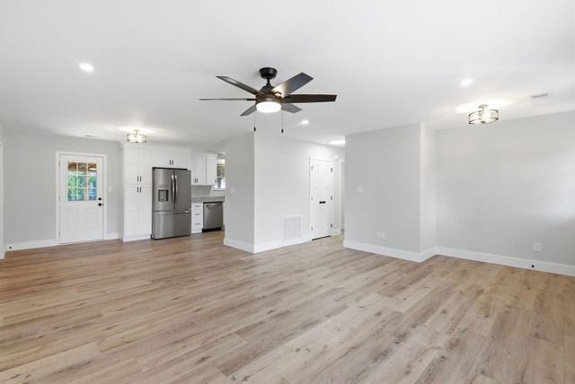 93 Appomattox Drive, Frankfort, KY 40601
