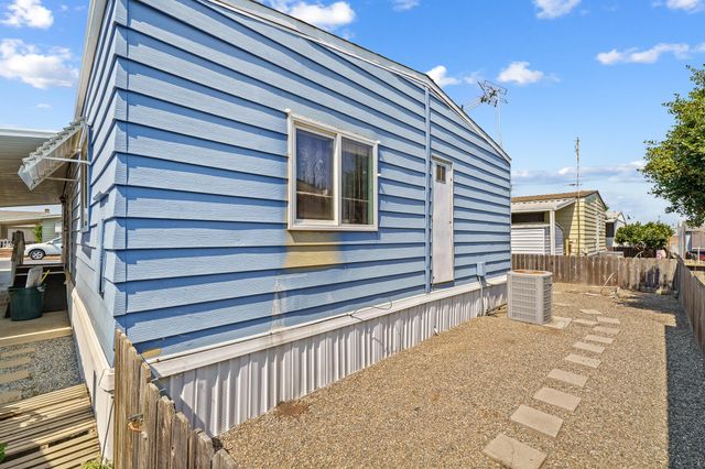 2627 W Midvalley Avenue #104, Visalia, CA 93277